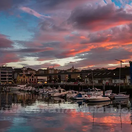 Casonas De Avellaneda 3*